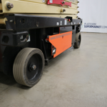 jlg-r4045-tyres-1430.png
