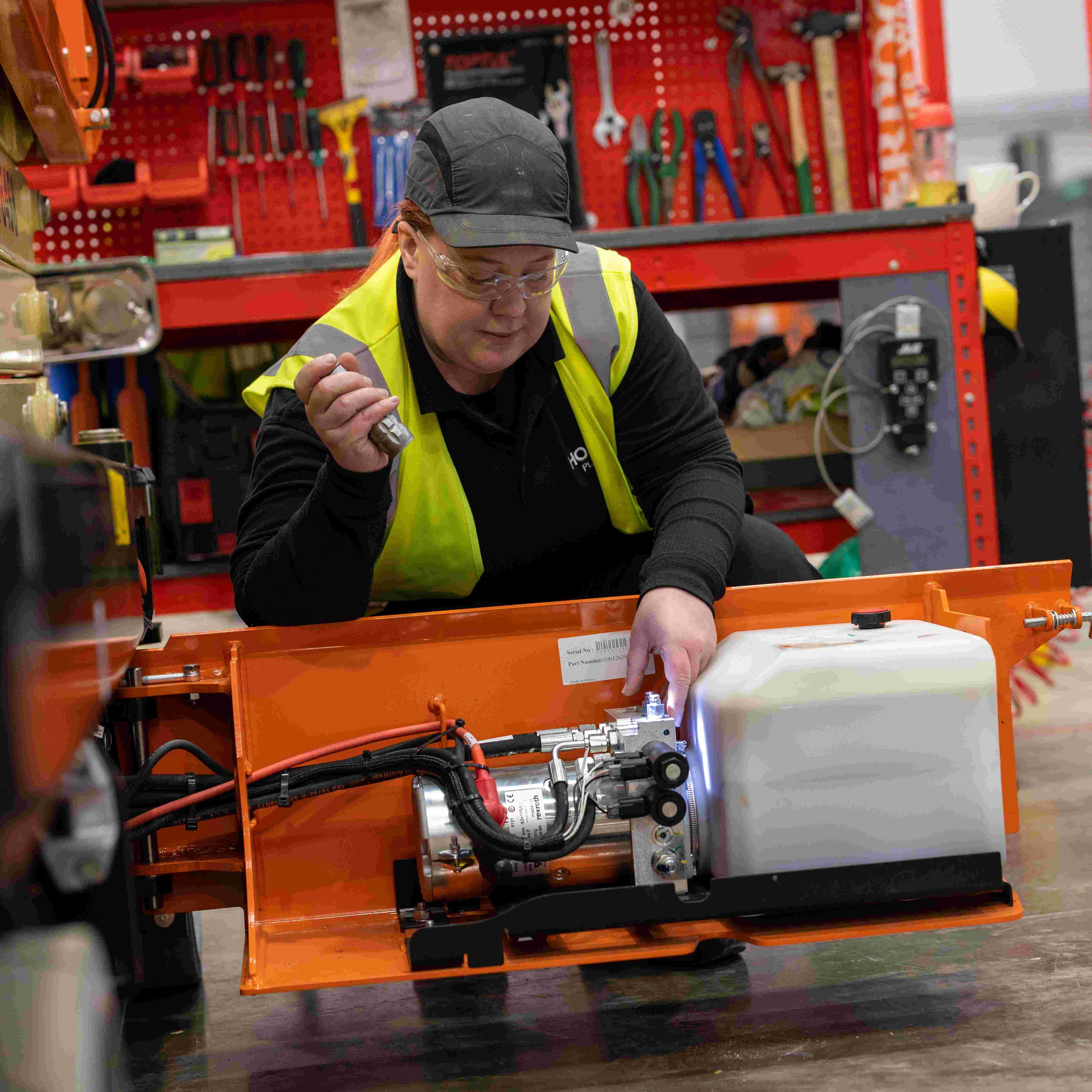 PDI-Mewp-service-lr.jpg