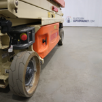 jlg-1930es-tyres-775.png